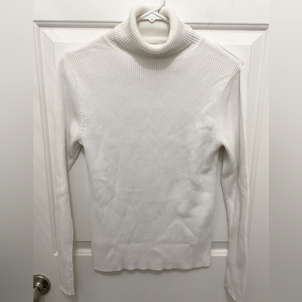 Vintage Moda International White Turtleneck, Medium, excellent condition - Picture 4 of 4
